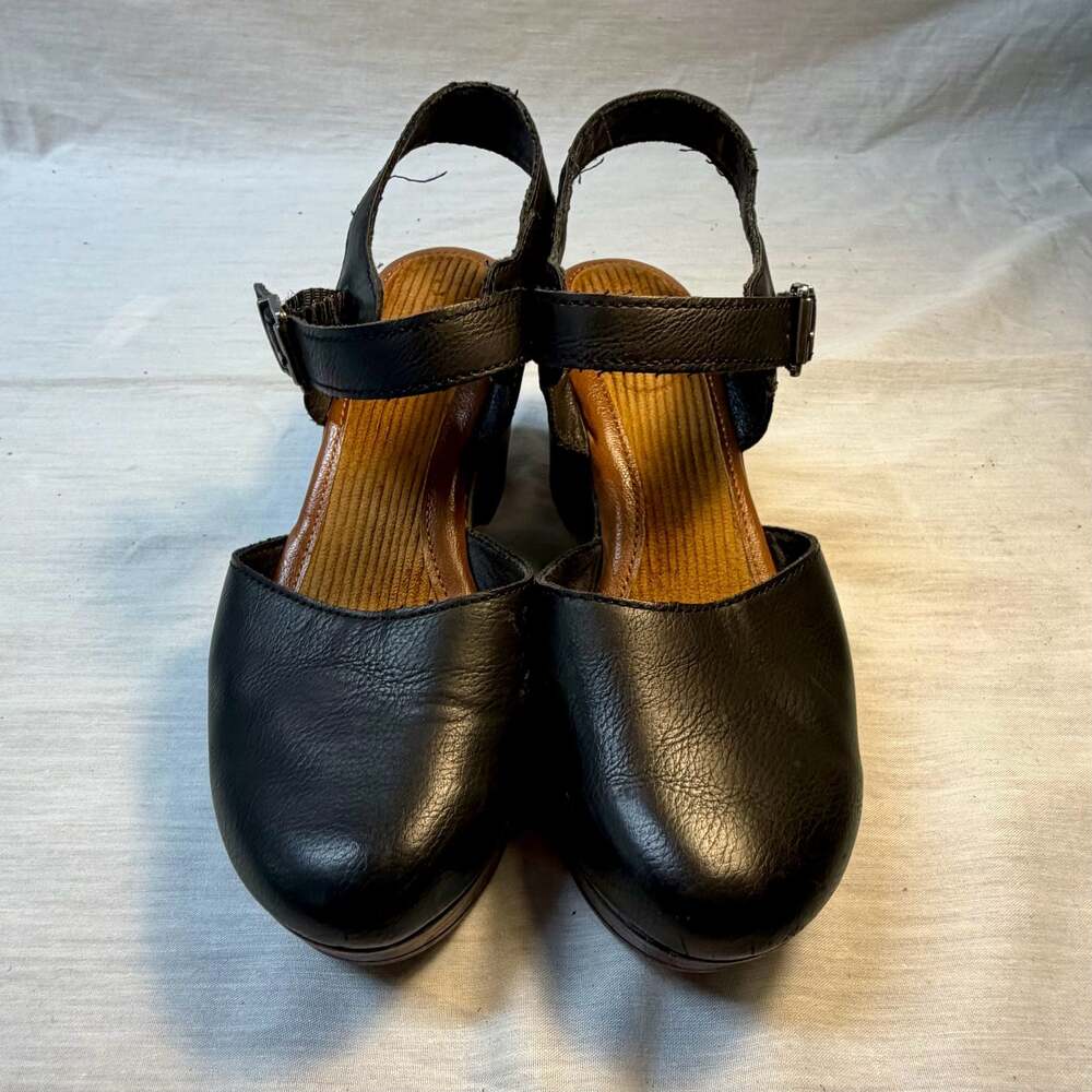 b.o.c Women's Natasha Platform Clog Black Leather Size 7M